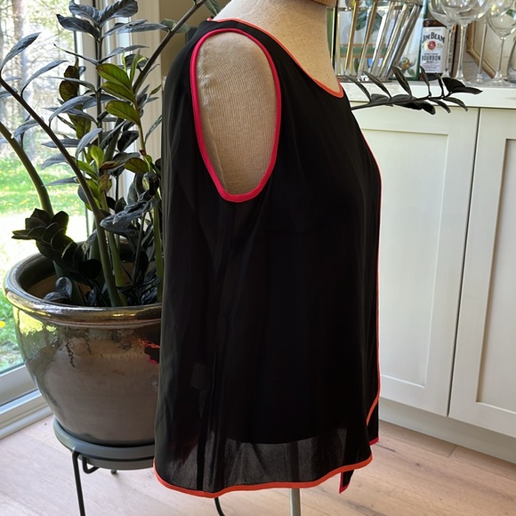 NWT Ecla made in Italy black sleeveless blouse with overlapping panels - Picture 5 of 12